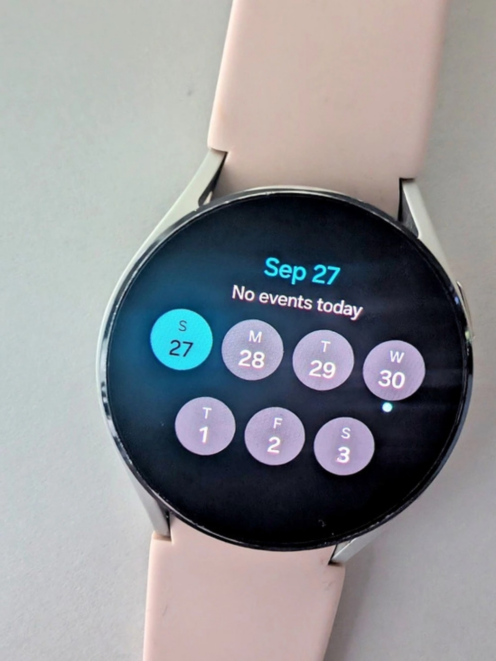 Samsung Galaxy Watch4 (WJDF) ) Pink Smartwatch with Extra Bands
